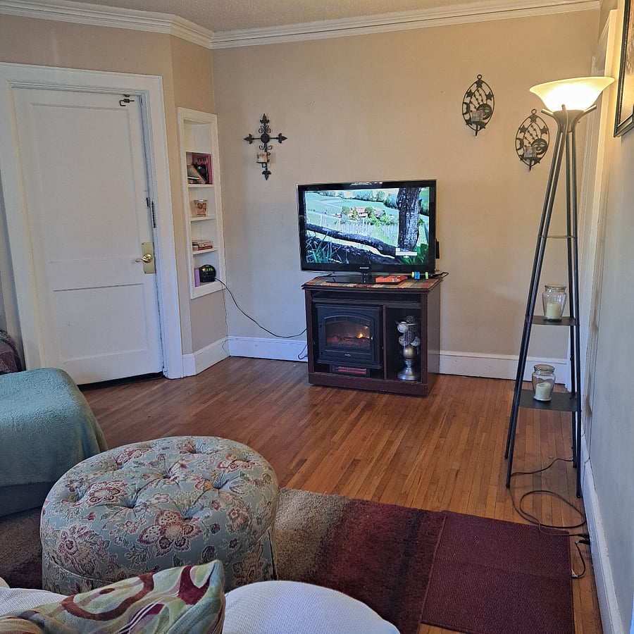 Living room right