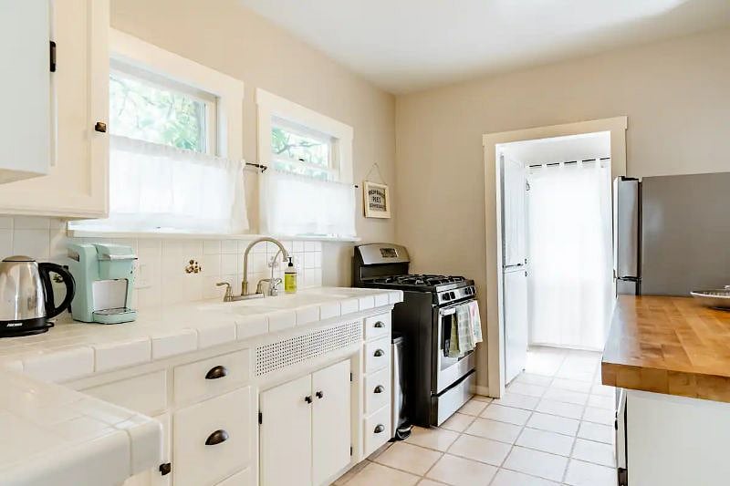 Furnished Finder property 225900_1 photo 8