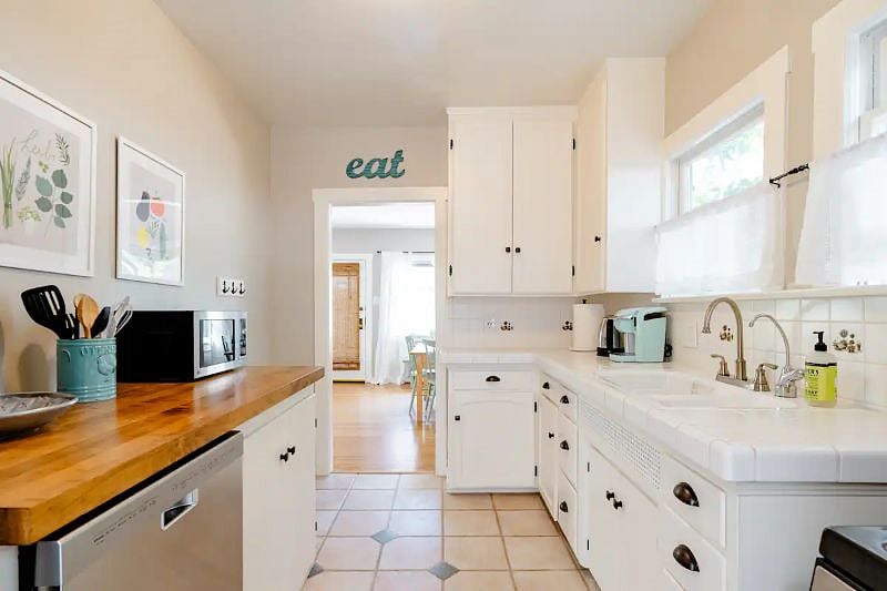 Furnished Finder property 225900_1 photo 9