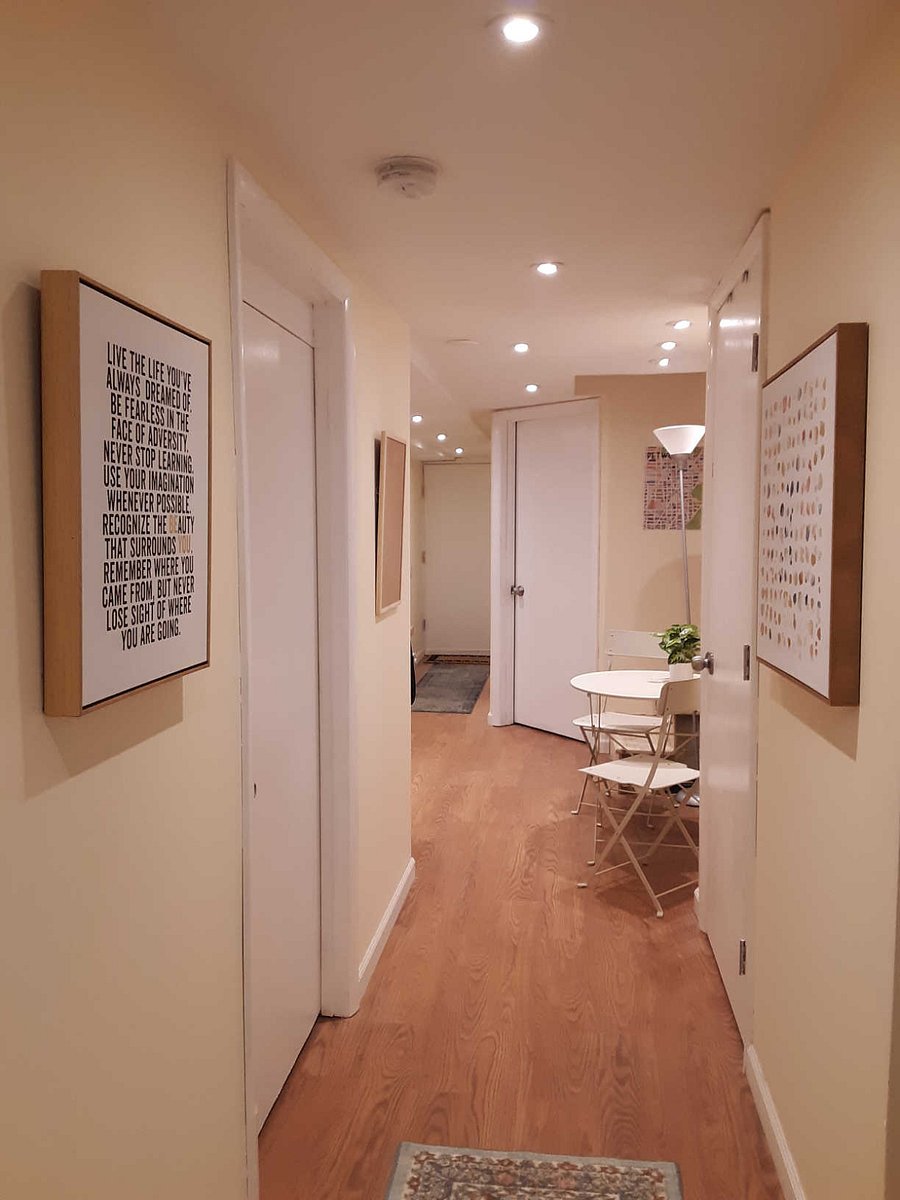 English basement Apartment