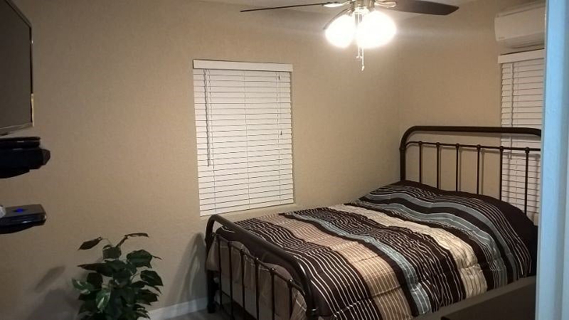 1 of 2 Bedrooms in 2/1