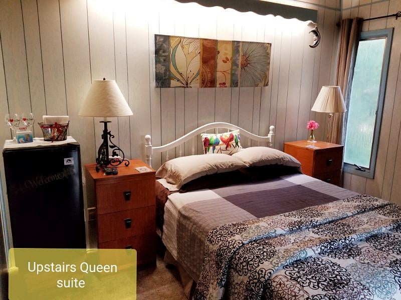 Upstairs Suite