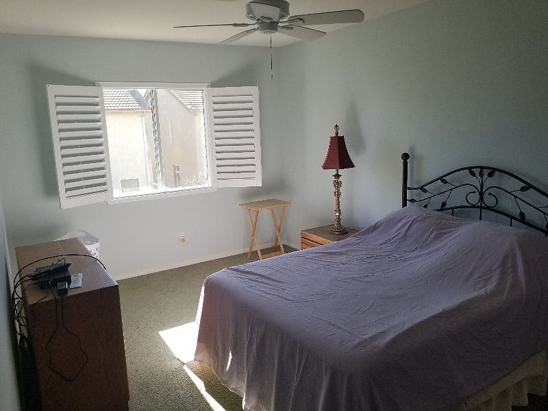 Bed, Ceiling Fan, Shutters, Lamp, Desser, TV