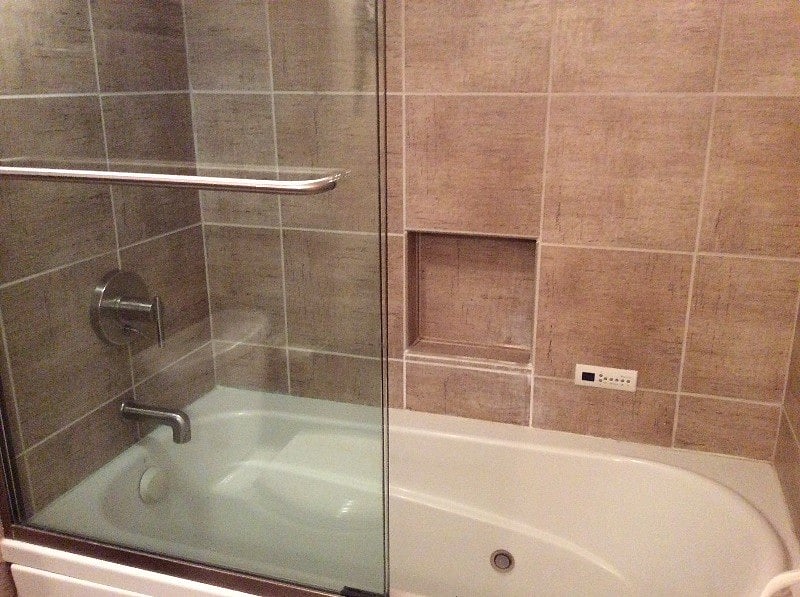 Jacuzzi tub guest bathroom