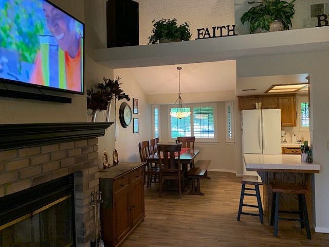 60' flat screen TV