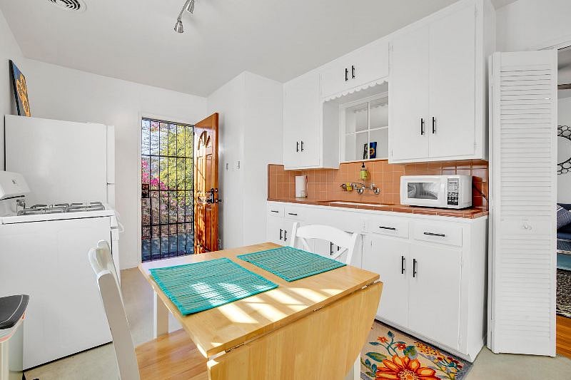 Furnished Finder property 226721_1 photo 9