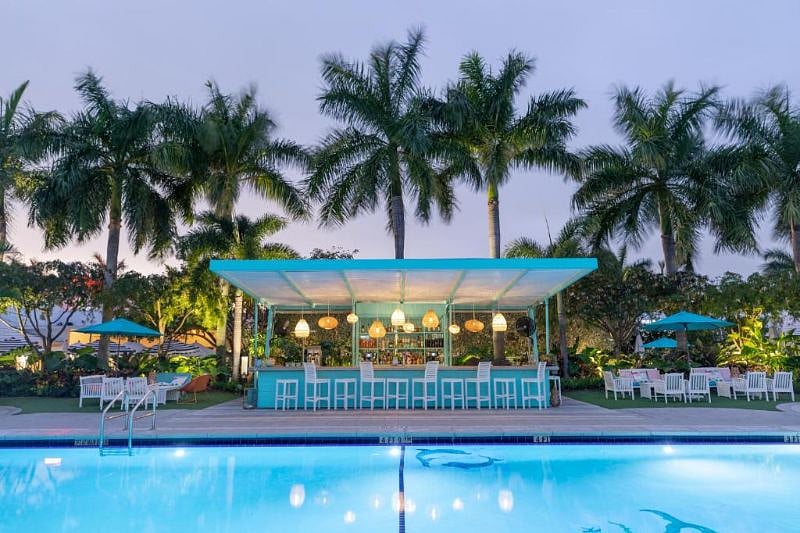 walking distance to Vagabond pool/bar
