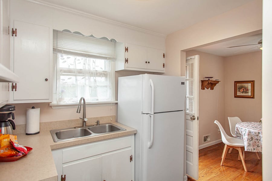 B: Light filled kitchen