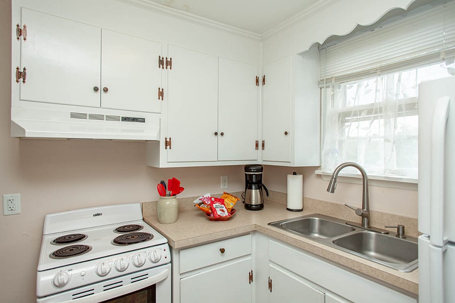 B: Fully stocked Kitchen