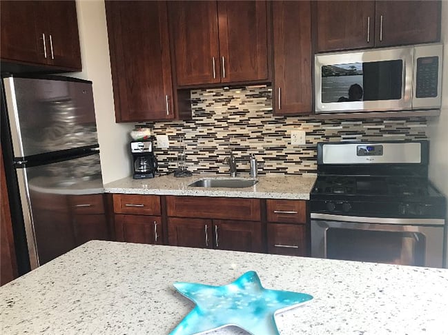 kitchen & island