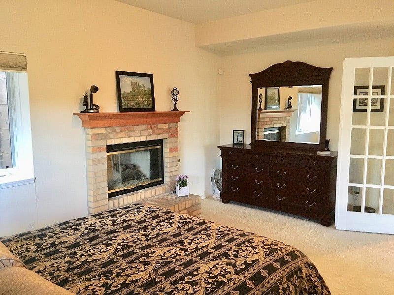 Bedroom with lots of drawer space