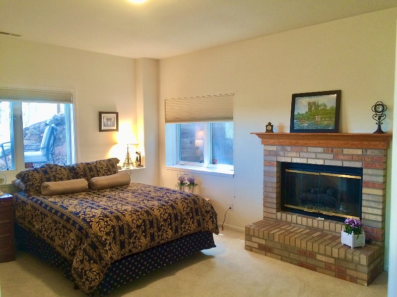 Queen bed with pillow-top mattress. Darkening shades for sleeping in.