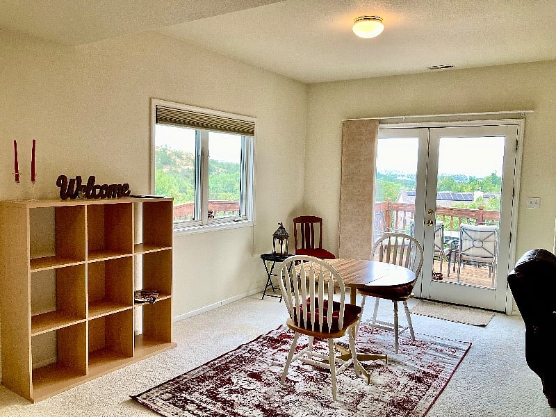 Eating area and extra shelf space