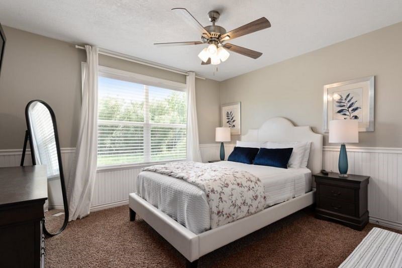 Bedroom 3 with queen bed, 50" TV and amazing views!