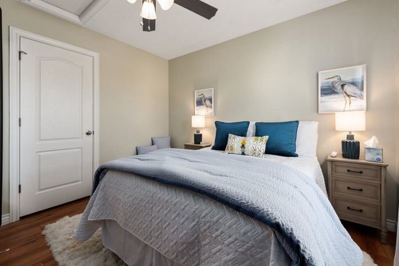 Bedroom 4 with full bed, and 42" smart TV