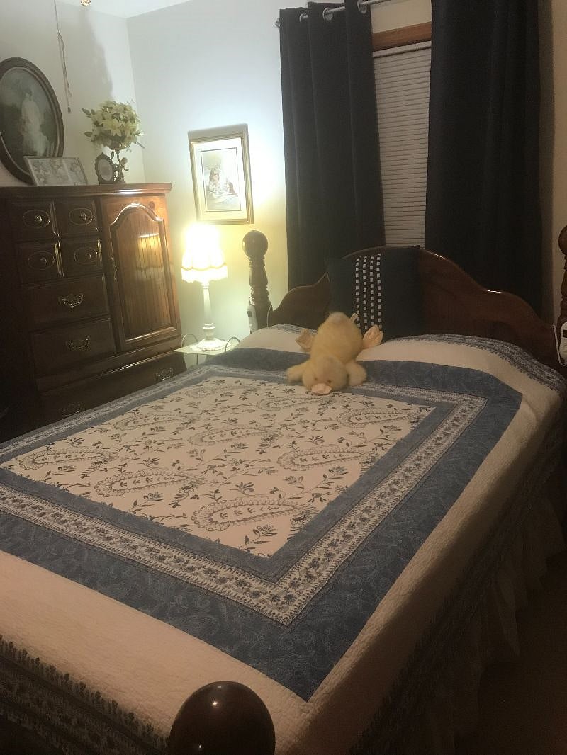 Front #2 Bedroom w/Queen Size Bed & Black out Drapes