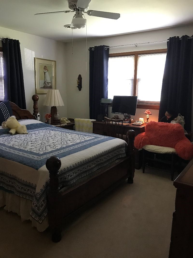  Front #2 Bedroom w/Queen Size Bed & Black out Drapes