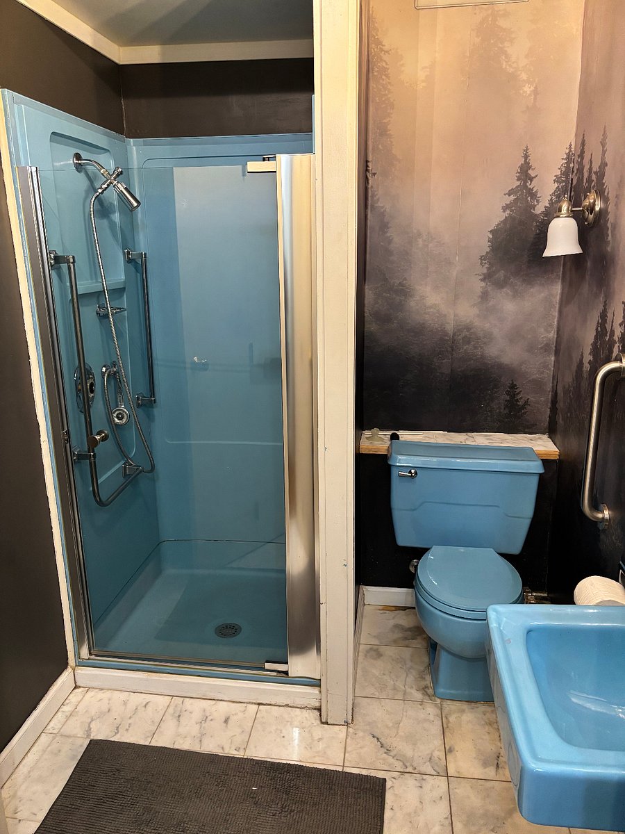 1st floor bathroom