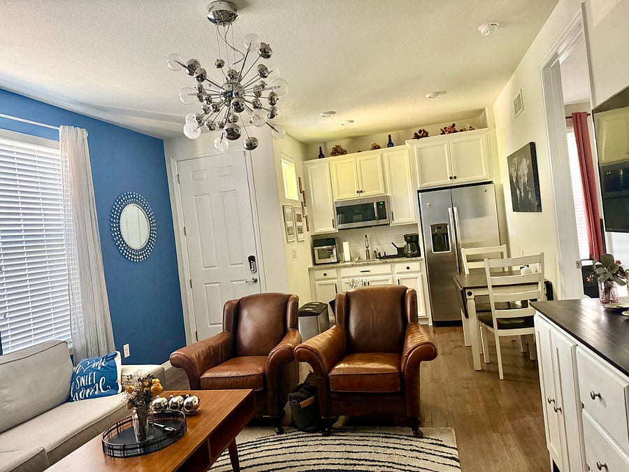 Spacious living room