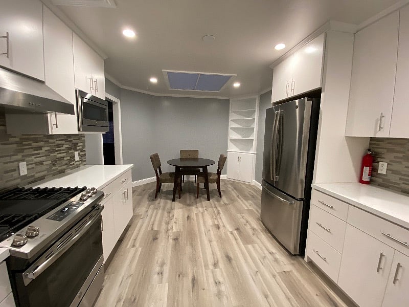 Full kitchen with dining area