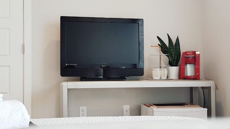 Entertainment center