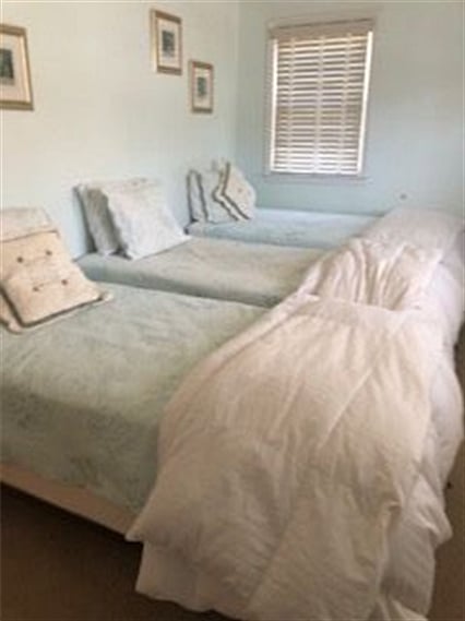 2nd bedroom