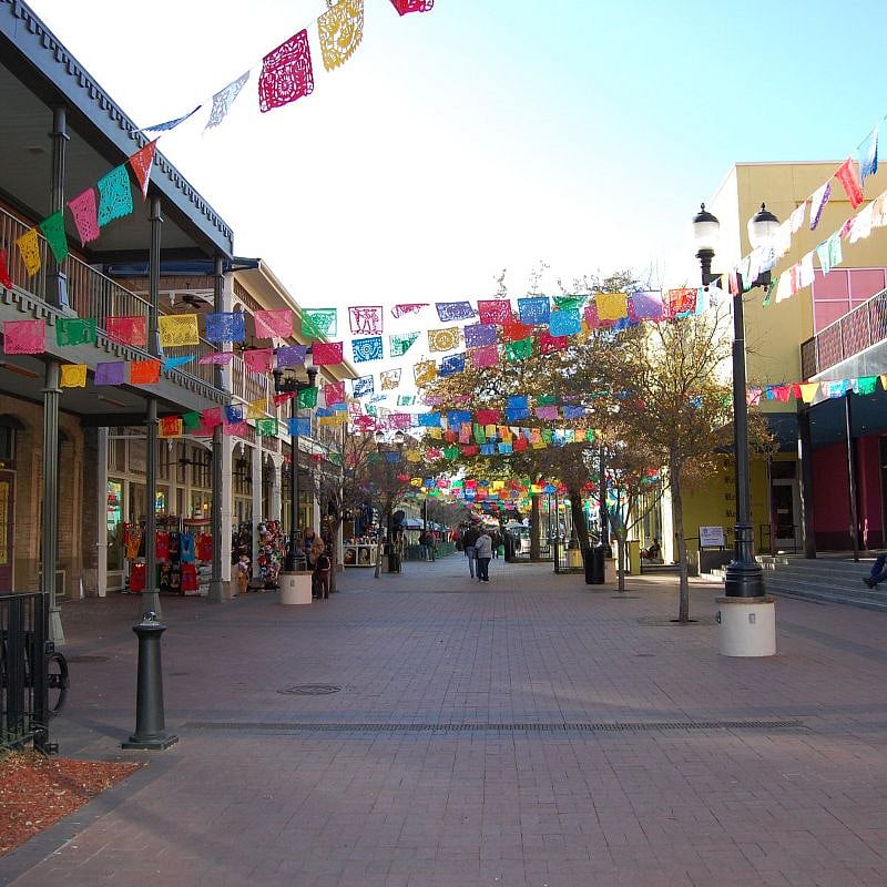 Market Square 15 minute walk.