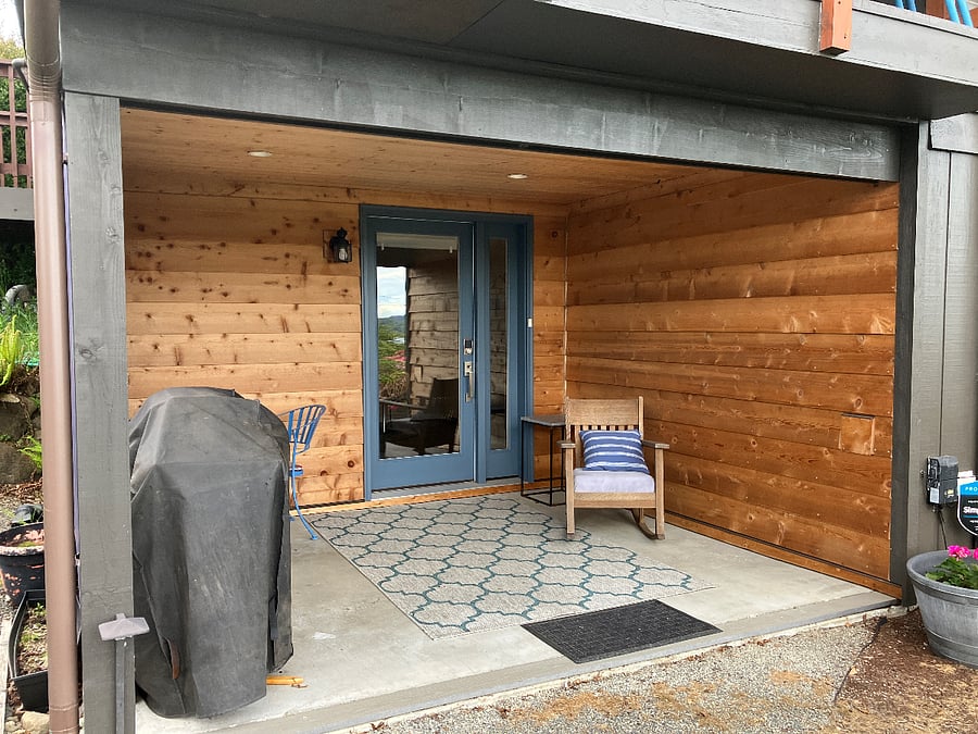 Private Entrance