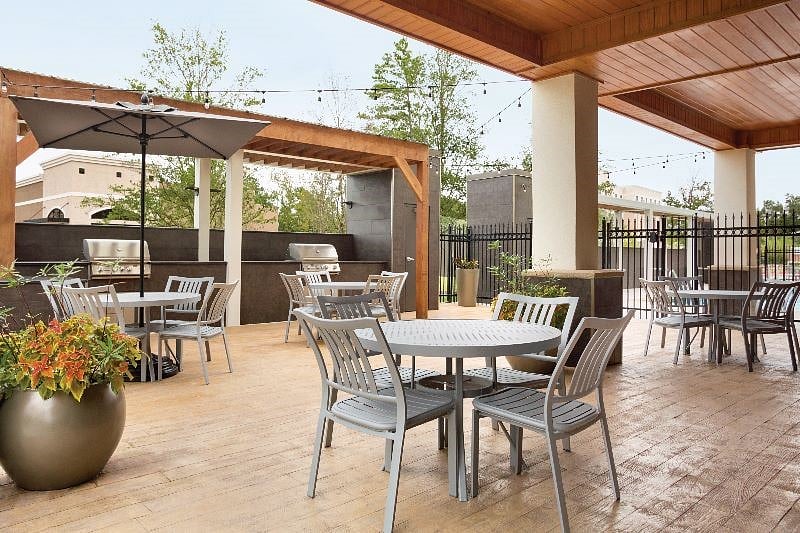 Outdoor Patio & Grills