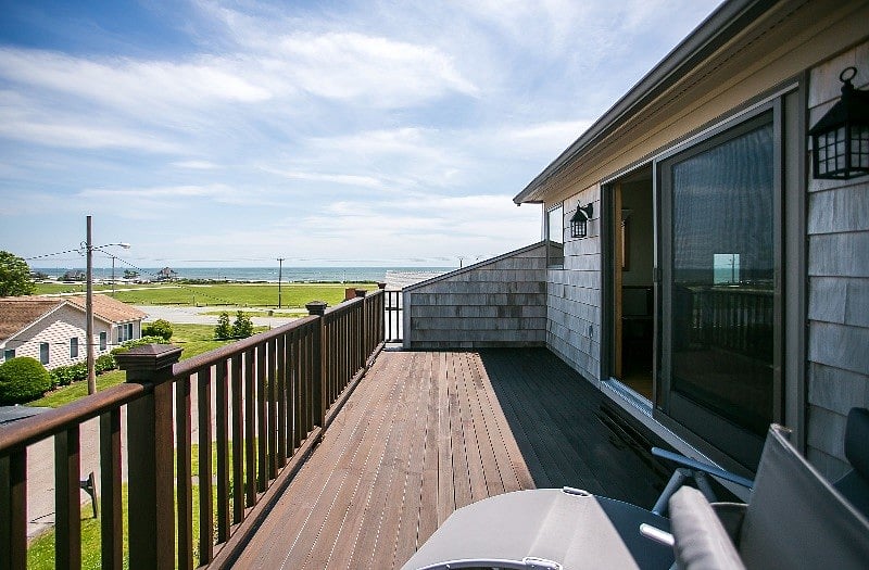 3rd floor front deck