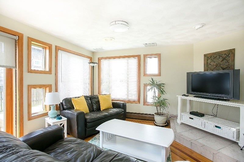 1st floor living room