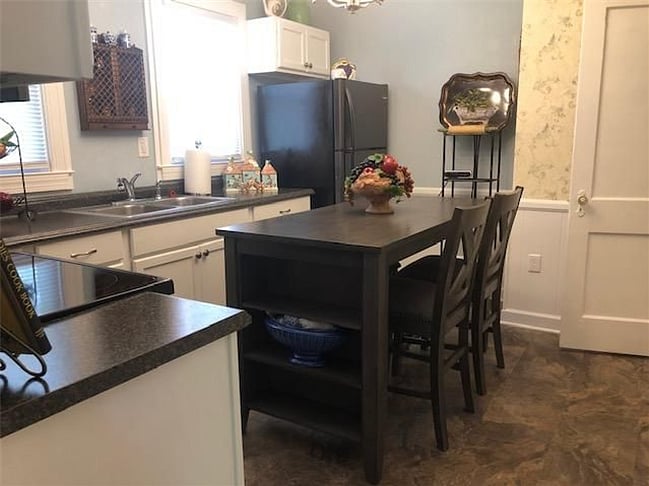 Back porch room to kitchen