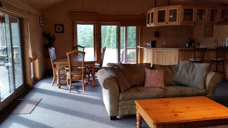 Furnished Finder property 228260_1 photo 4