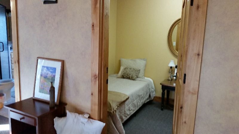 Furnished Finder property 228260_1 photo 9