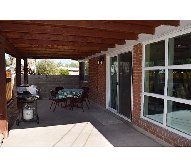 Covered Porch and Grill