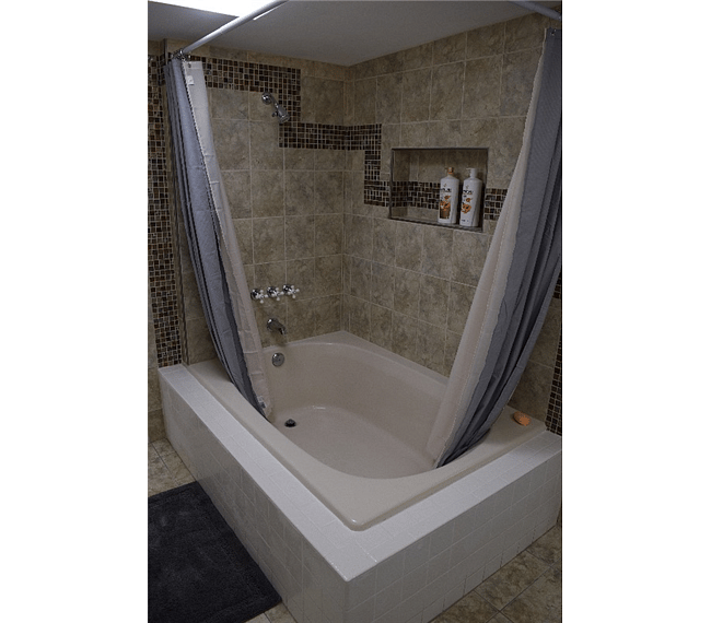 Master Soaking Tub