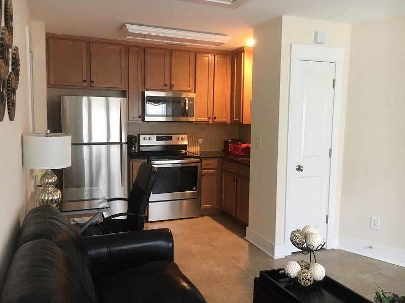 Furnished Finder property 228425_1 photo 2