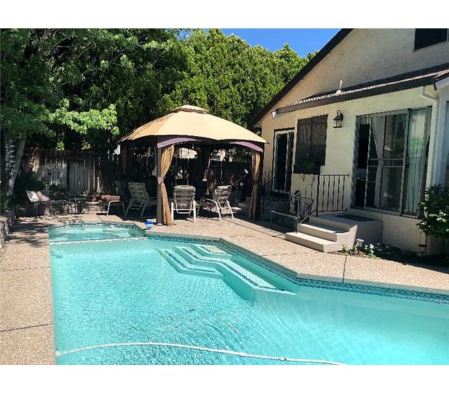 Furnished Finder property 228473_1 photo 5