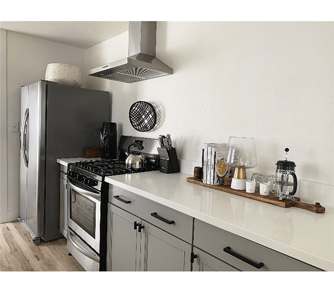 Love coffee? The kitchen features a coffee press, pour over, as well as a coffee maker with local Lanna Coffee. Ready to eat? Grab one of our favorite cookbooks and go to town on the 5- burner gas stove/ oven.