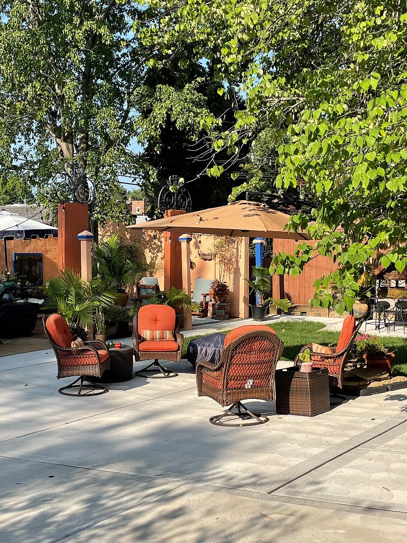 Relaxing outdoor space 