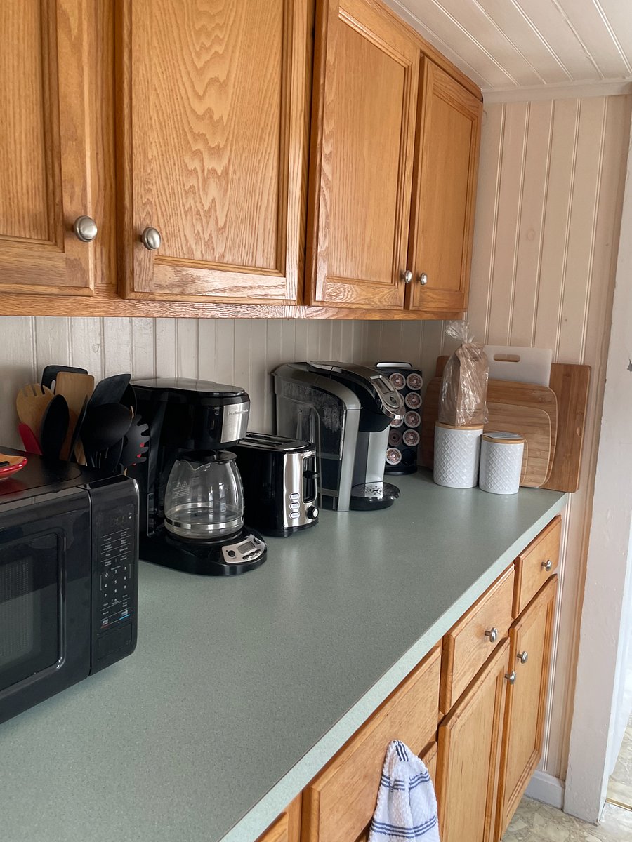 eat in kitchen