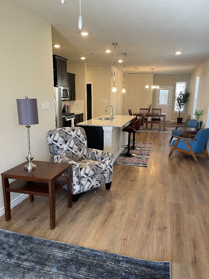 Furnished Finder property 228887_1 photo 4