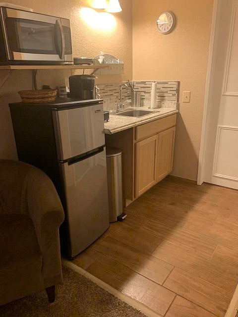 Furnished Finder property 228990_1 photo 4