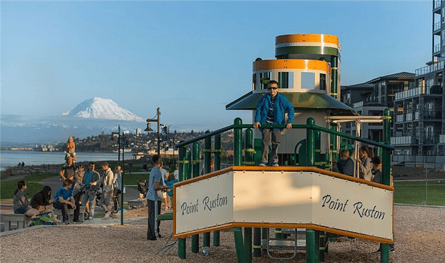 Ruston Way with majestic Mt Rainier in the skyline