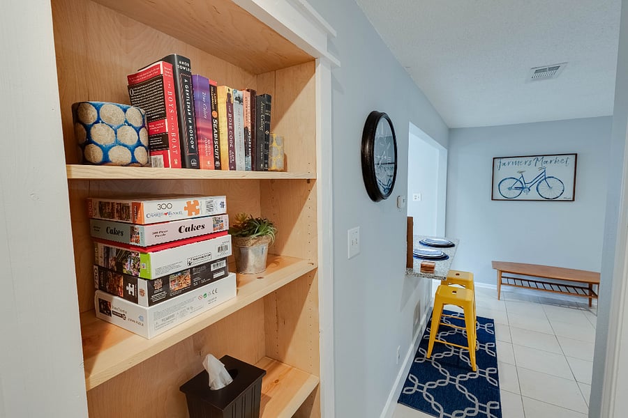 Puzzles & books