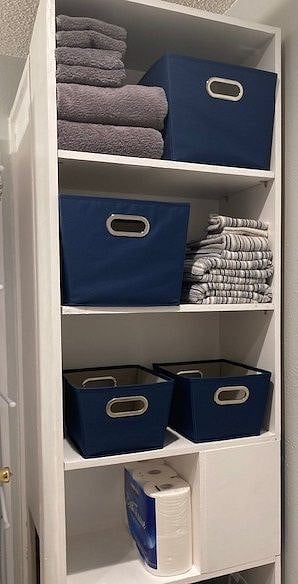 Open linen shelf