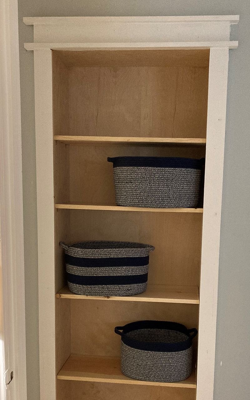 Built-in bookshelf.
