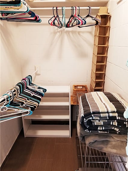 walk-in closet