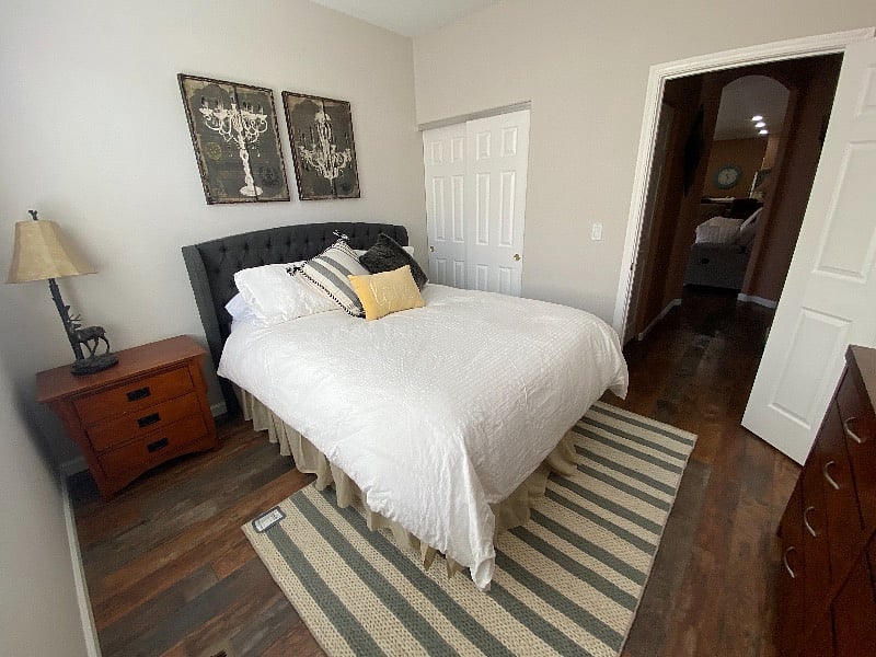 Bedroom 2, Queen Bed