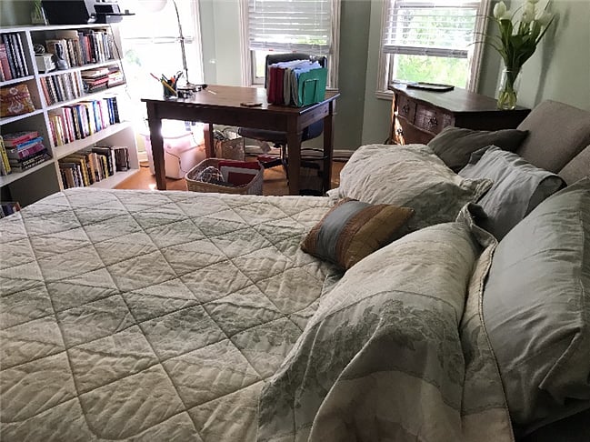 bedroom/office